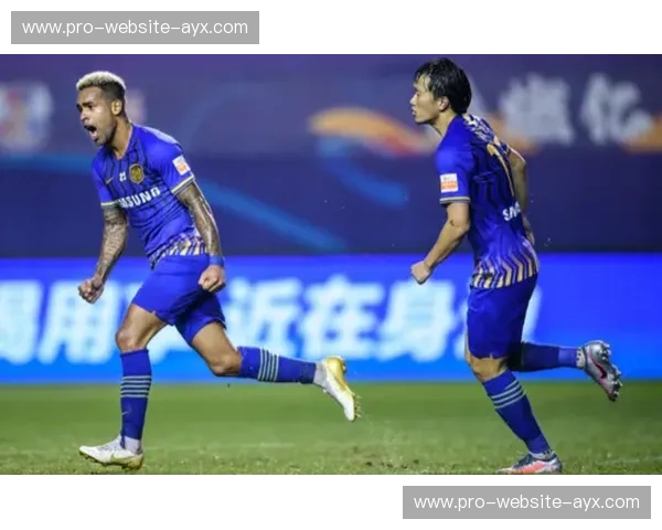 辽宁开新vs恒大：一场火星撞地球的足球盛宴，谁能笑傲绿茵？